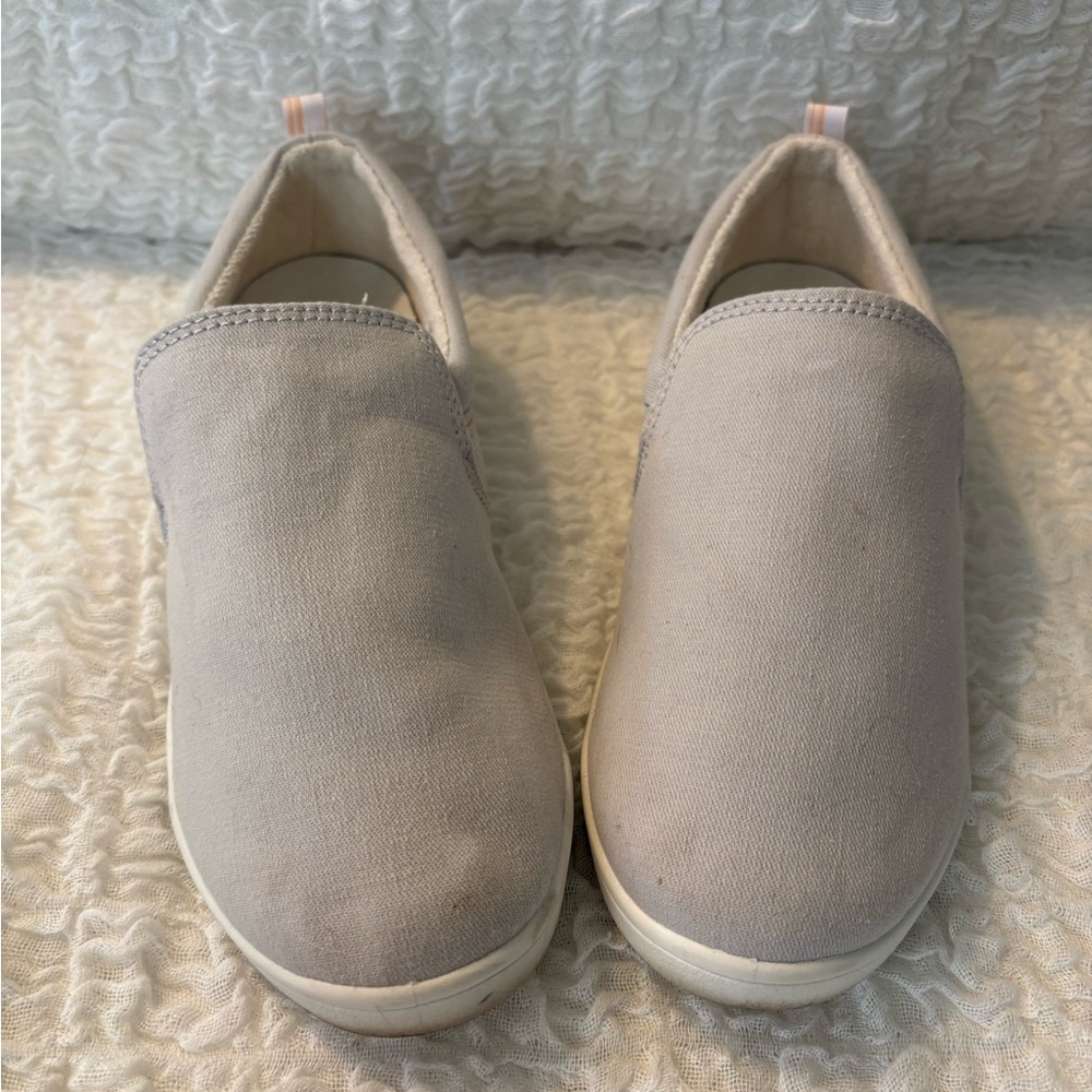 Vionic Beach Slip-Ons! - image 3